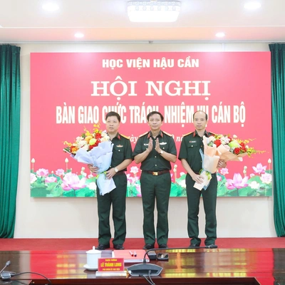 H&#7884;C VI&#7878;N H&#7852;U C&#7846;N T&#7892; CH&#7912;C H&#7896;I NGH&#7882; QU&#193;N TRI&#7878;T &#272;&#7846;U KHO&#193; CHO SINH VI&#202;N KHO&#193; 12 NG&#192;NH K&#7870; TO&#193;N, T&#192;I CH&#205;NH &#8211; NG&#194;N H&#192;NG V&#192; KH&#211;A 7 NG&#192;NH K&#7928; THU&#7852;T X&#194;Y D&#7920;NG